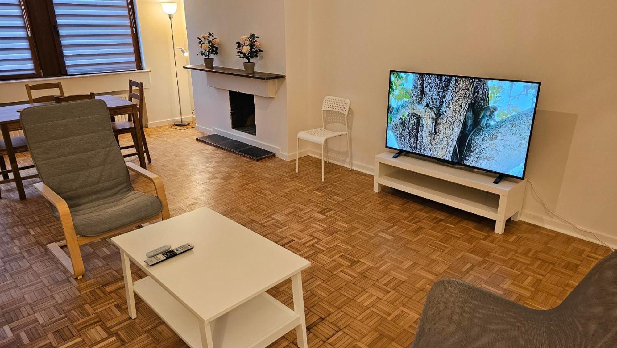 Apartment Chez Esmara Et Philippe Brussel Ruang foto